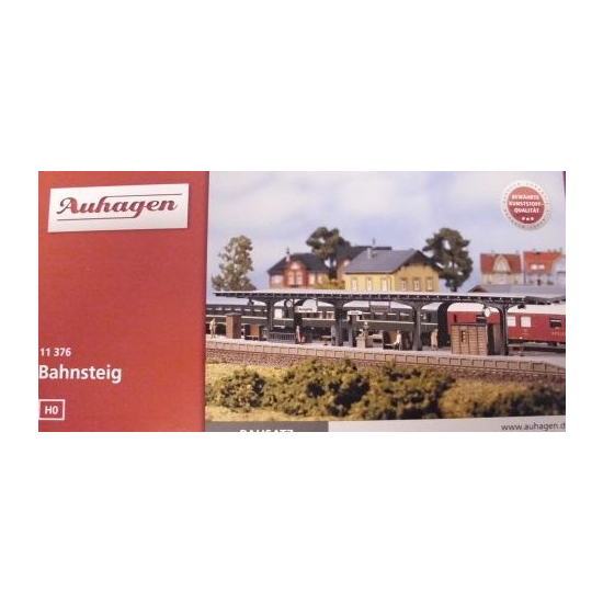 Auhagen 11376 - Peron kolejowy zadaszony H0-1:87